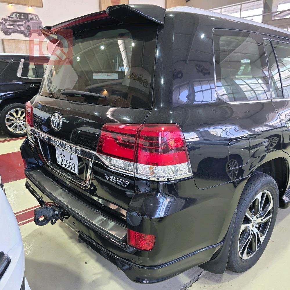 تويوتا لاندكروزر